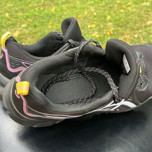 ASICS Women's Trail Running Shoes, Trail Scout 3, Black and Pink Athletic Shoes - Picture 8 of 10